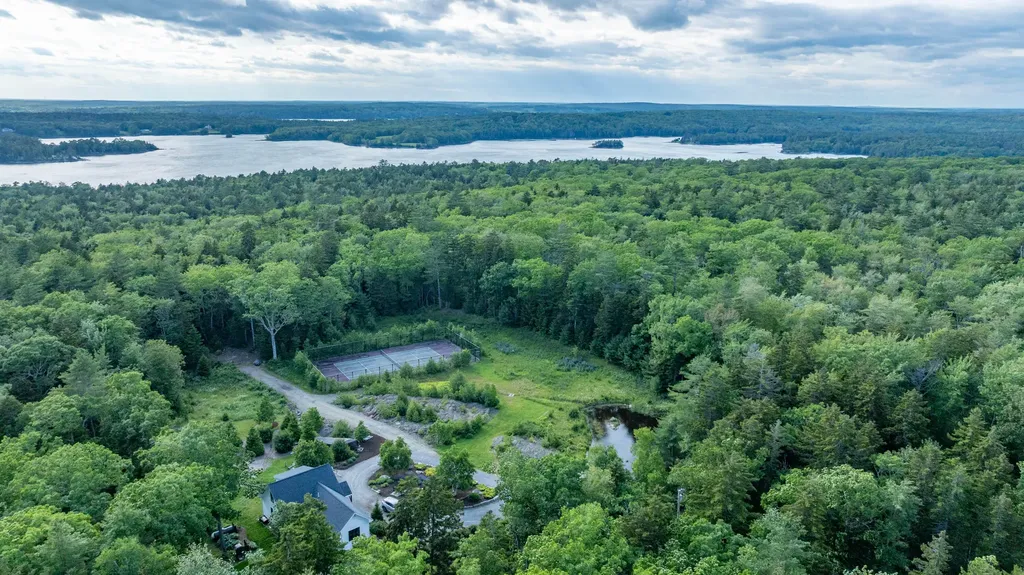 50 Bunchberry Lane Bristol ME 04554