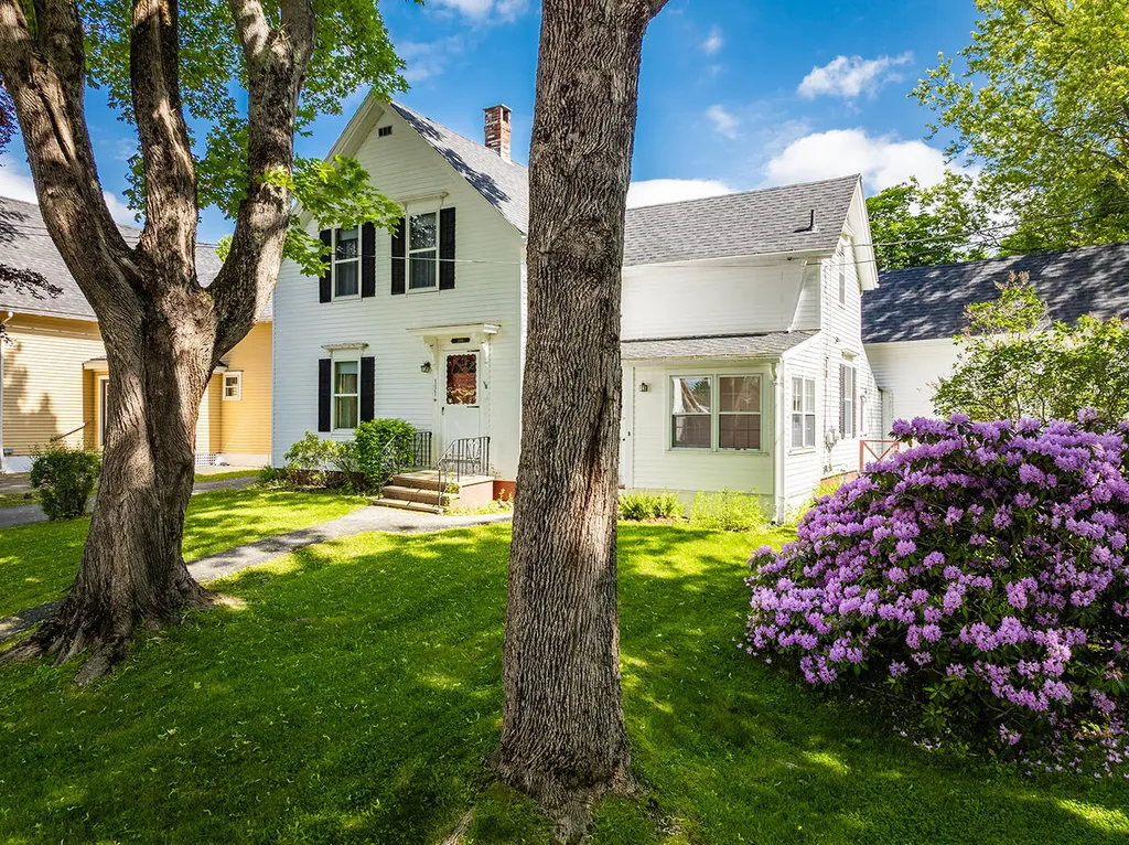 131 Russell Avenue Rockport ME 04856