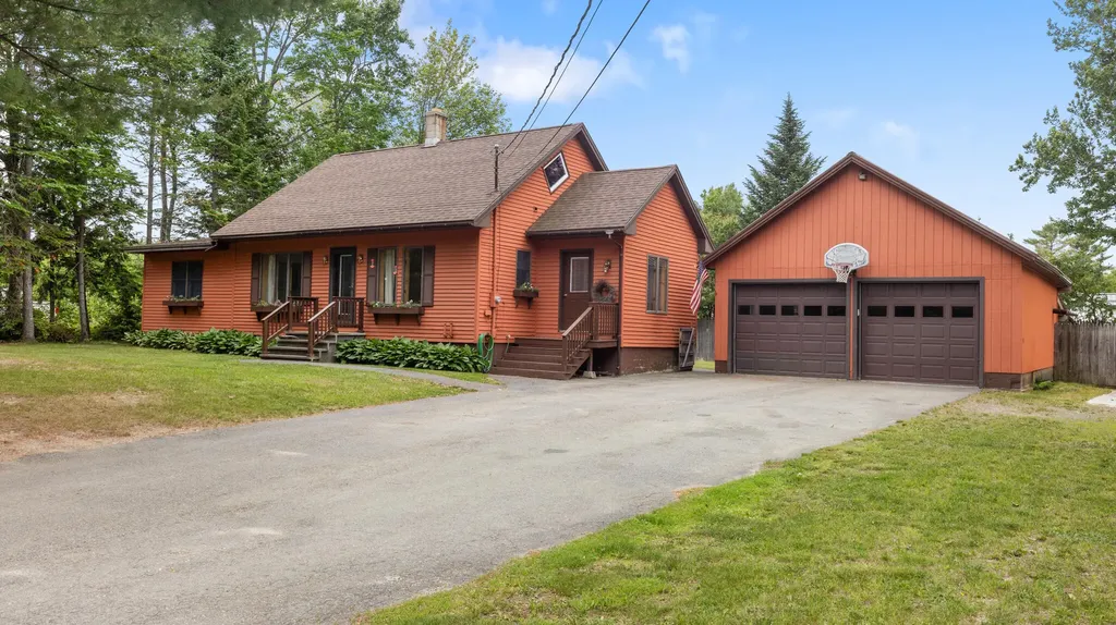 103 Morgan Lane Millinocket ME 04462