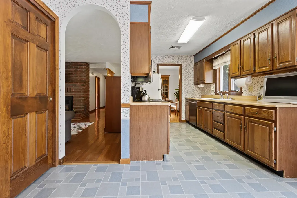 224 Sunderland Drive Auburn ME 04210