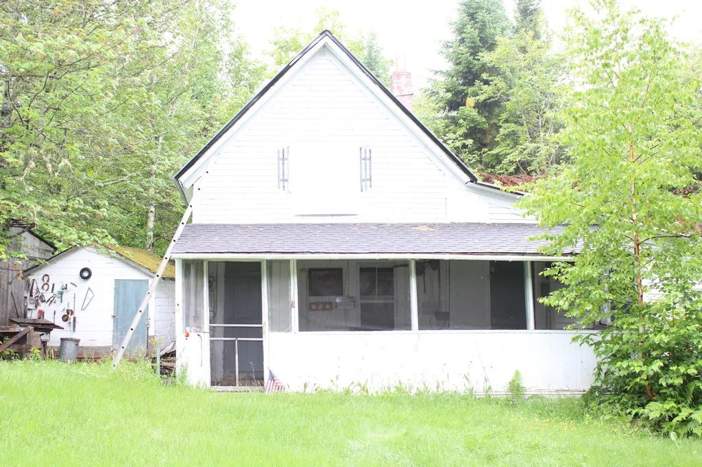 640 Frenchville Road Ashland ME 04732