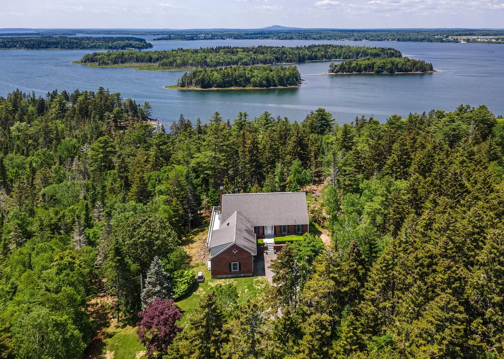 379 Bay View Drive Bar Harbor ME 04609