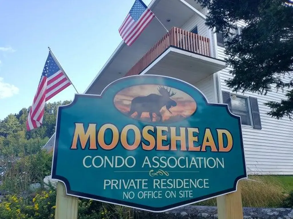 16 Moosehead Motel Lane Rockwood T1 R1 Nbkp ME 04478
