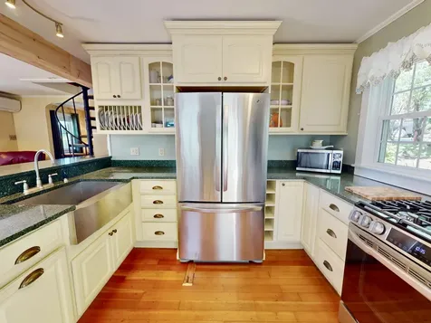 75 York Road Vinalhaven ME 04863