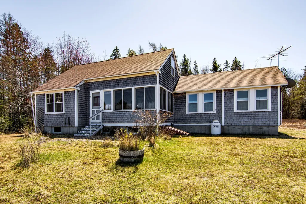85 Circle Farm Lane Blue Hill ME 04614