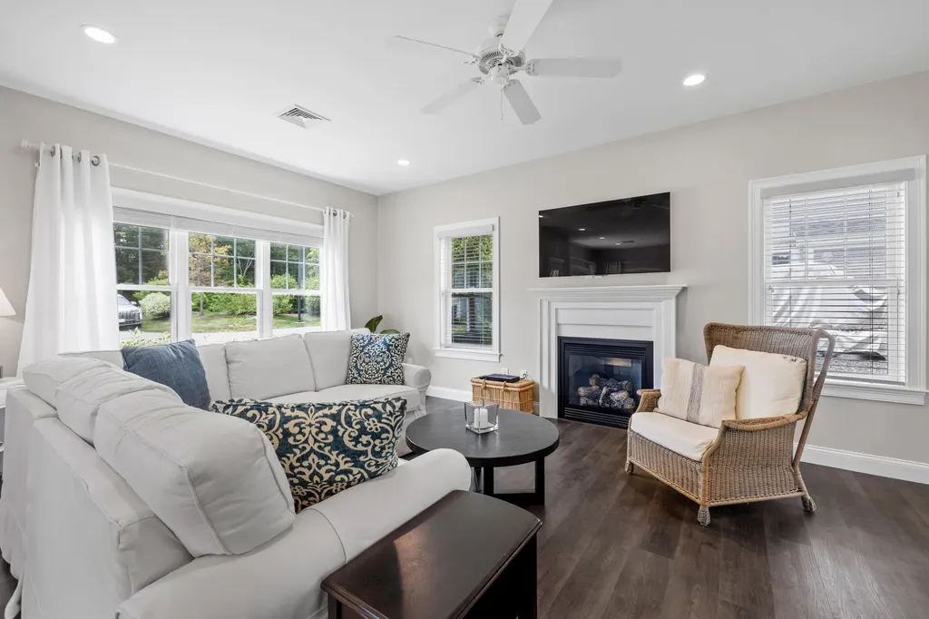 30 Pepperell Way Arundel ME 04046