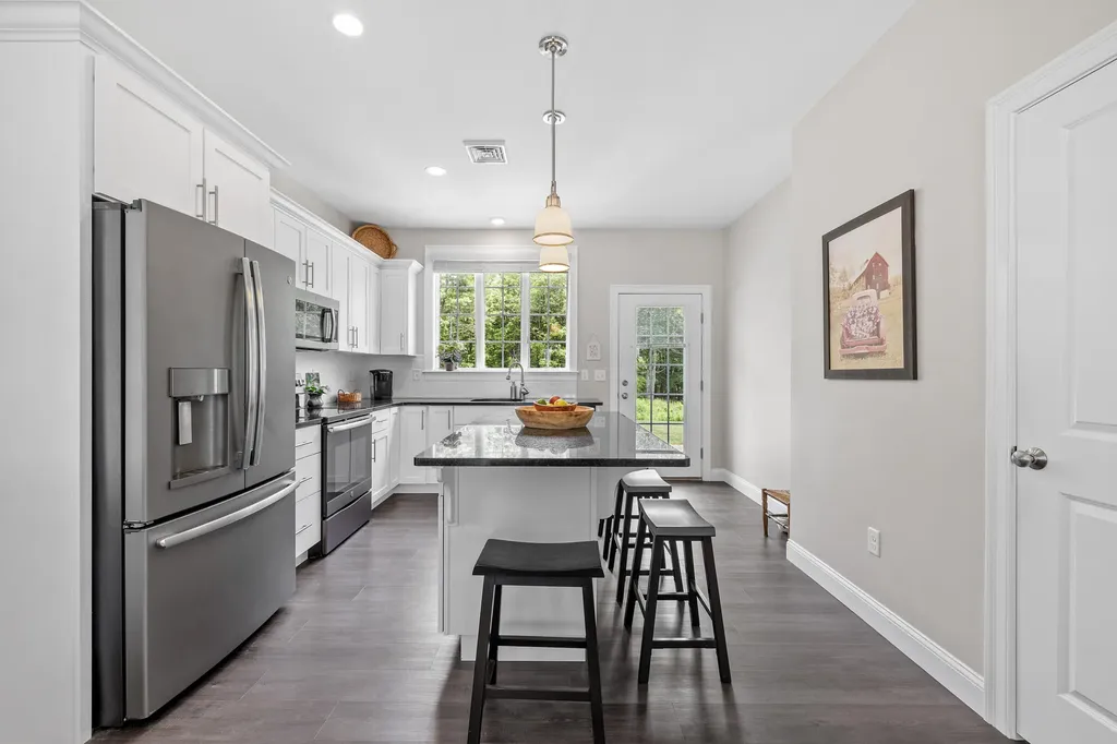 30 Pepperell Way Arundel ME 04046