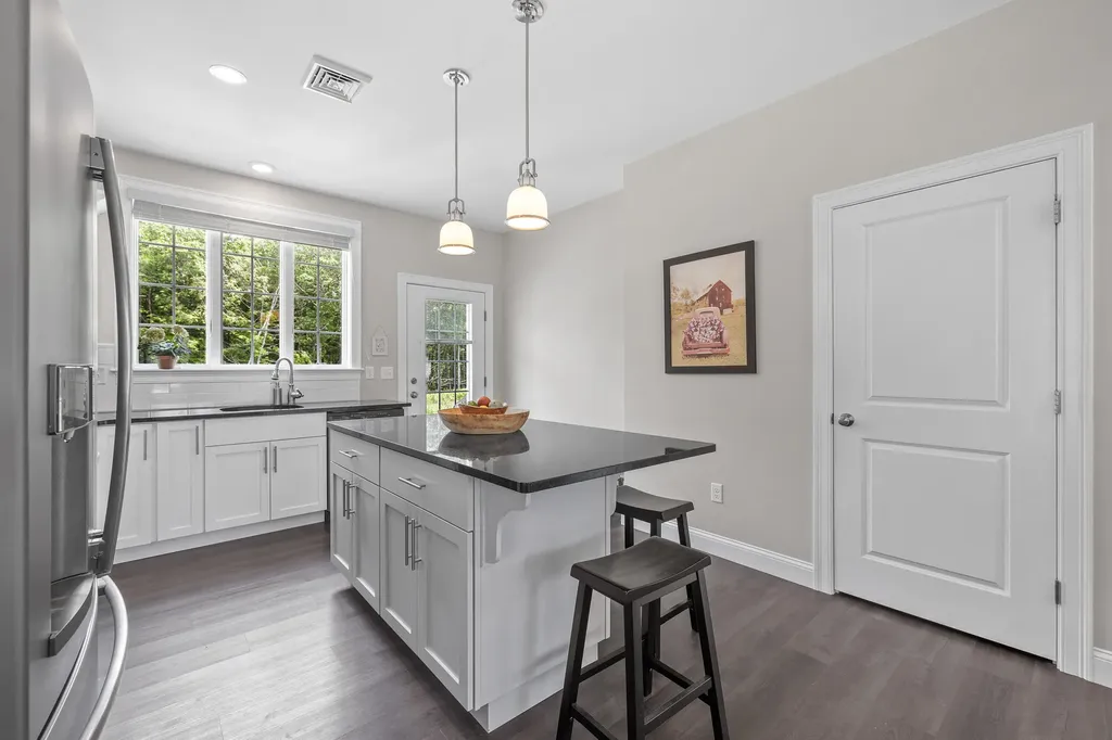 30 Pepperell Way Arundel ME 04046