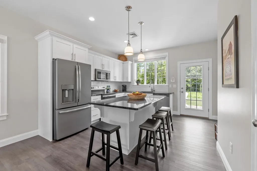 30 Pepperell Way Arundel ME 04046
