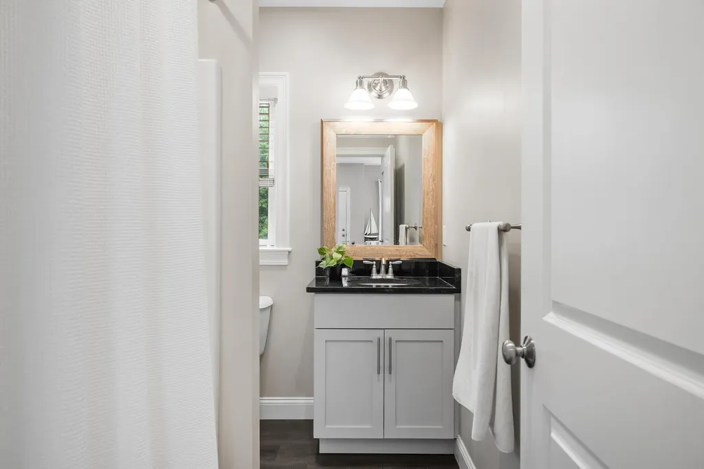 30 Pepperell Way Arundel ME 04046