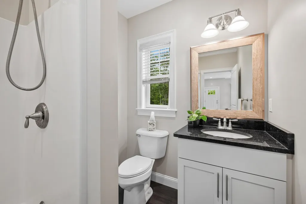 30 Pepperell Way Arundel ME 04046