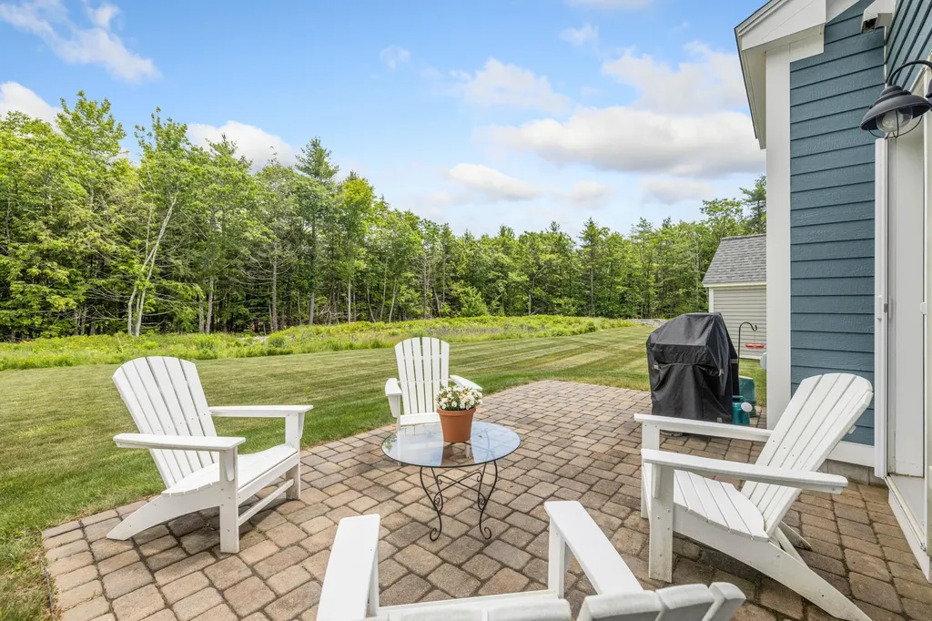 30 Pepperell Way Arundel ME 04046
