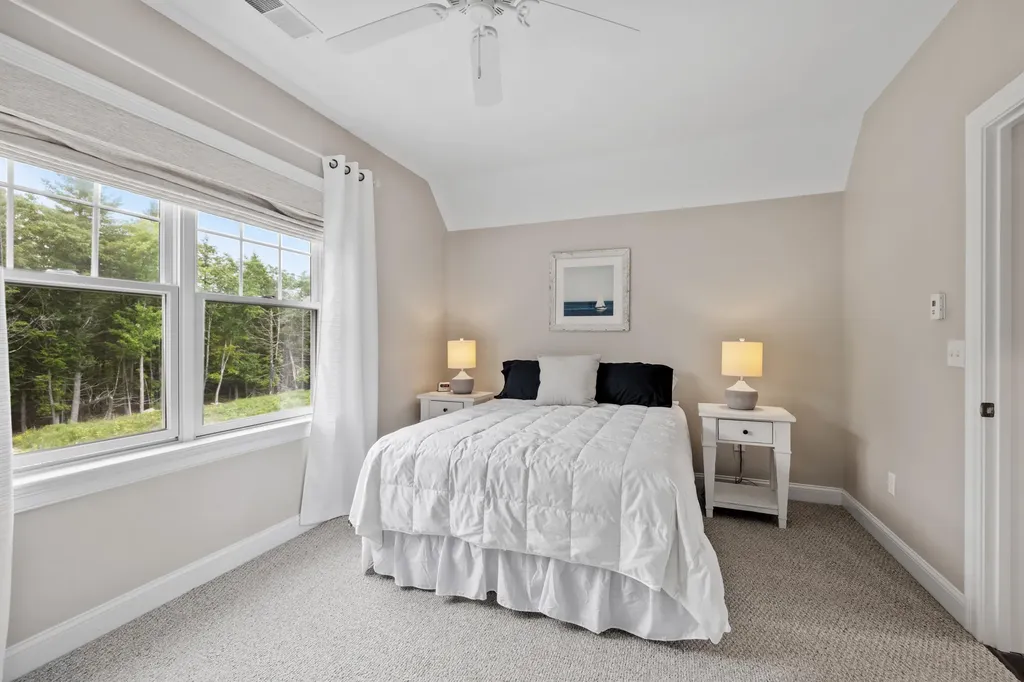 30 Pepperell Way Arundel ME 04046
