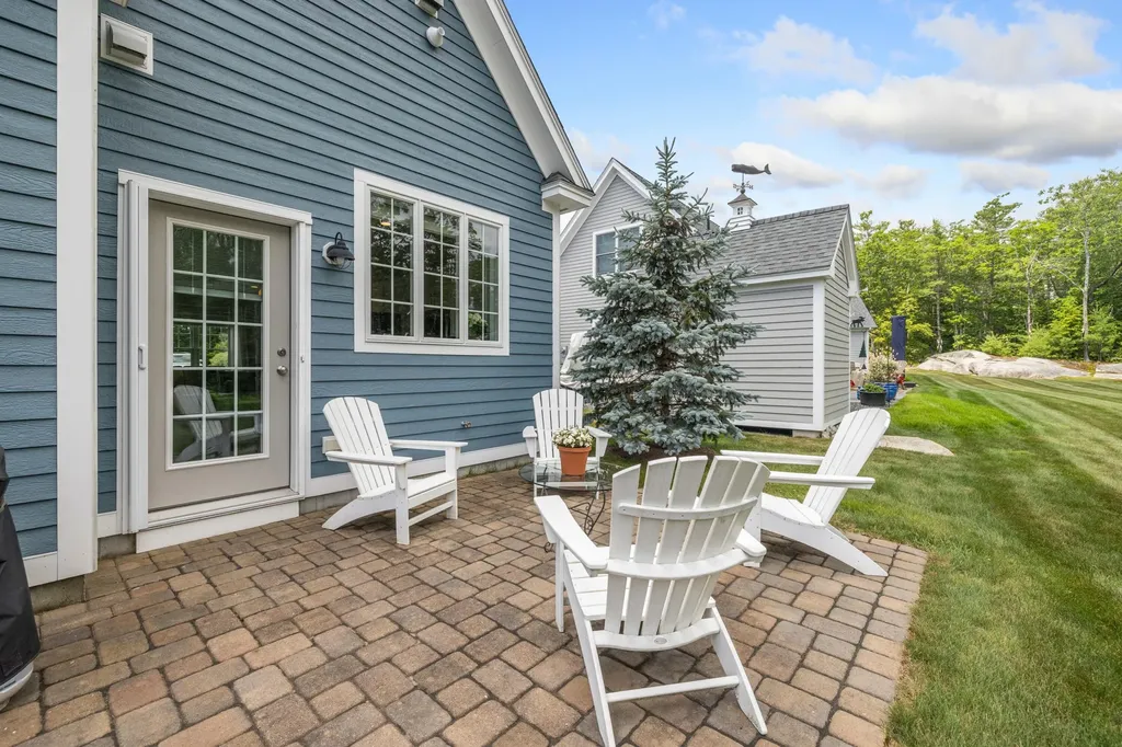 30 Pepperell Way Arundel ME 04046