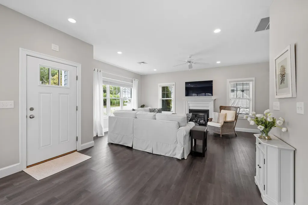 30 Pepperell Way Arundel ME 04046