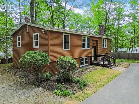 114 Cottage Road Winthrop ME 04364