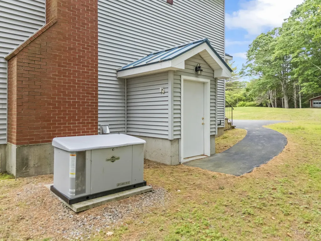 73 Hodsdon Lane Jefferson ME 04348