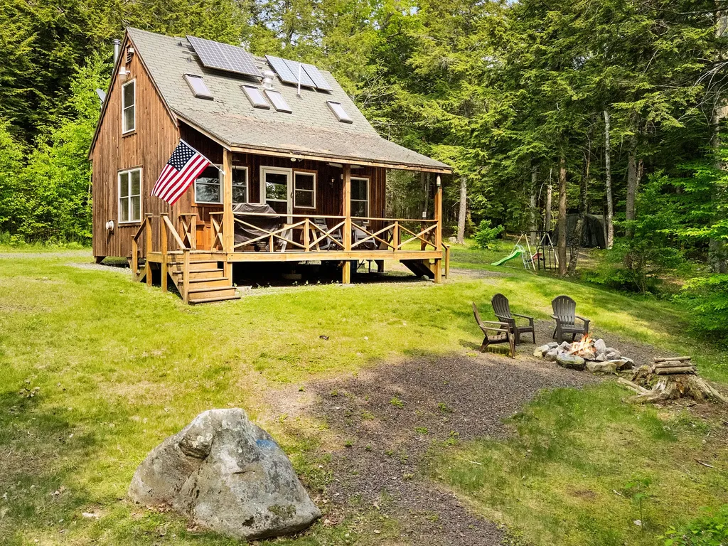 660 Sprague Road Waldoboro ME 04572