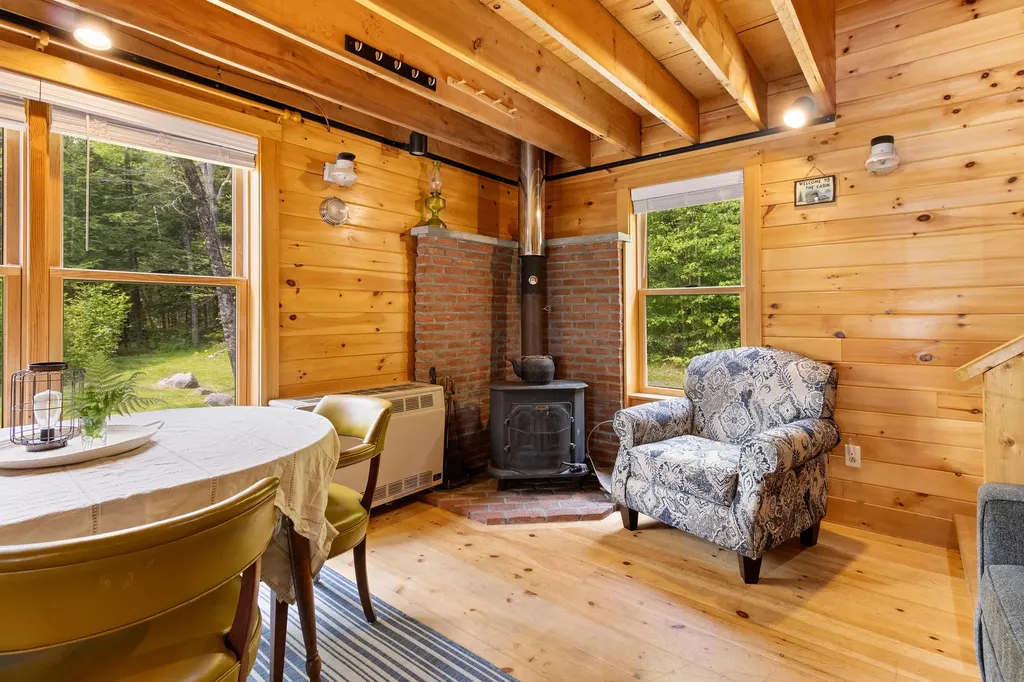 660 Sprague Road Waldoboro ME 04572