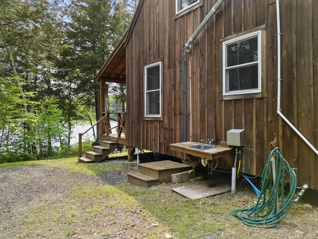 660 Sprague Road Waldoboro ME 04572