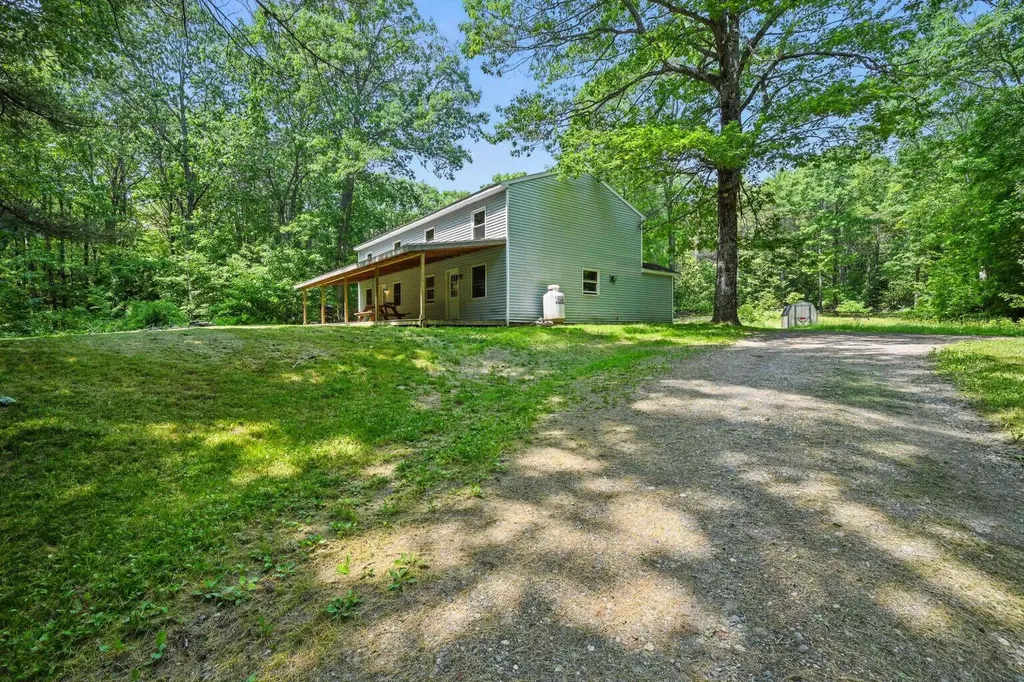 38 Hardscrabble Lane Richmond ME 04357