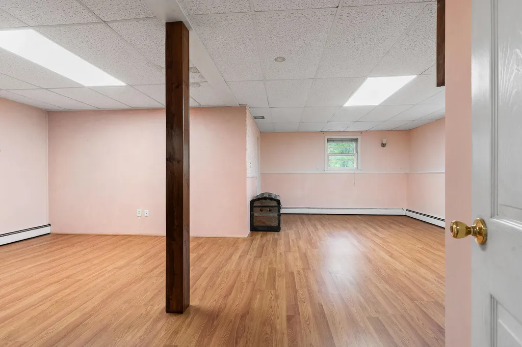 82 Hennessey Avenue Brunswick ME 04011