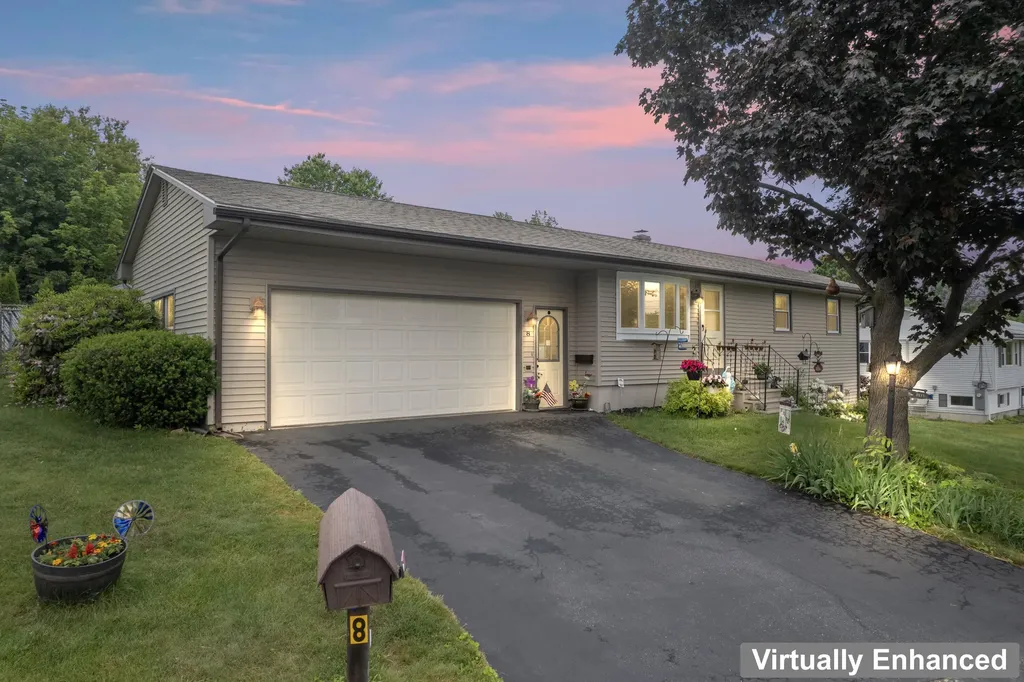8 Grovemount Lane Lewiston ME 04240