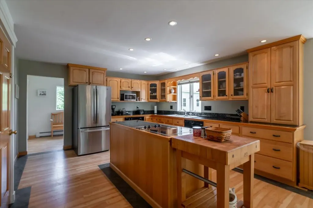 76 Donahue Drive South Thomaston ME 04858