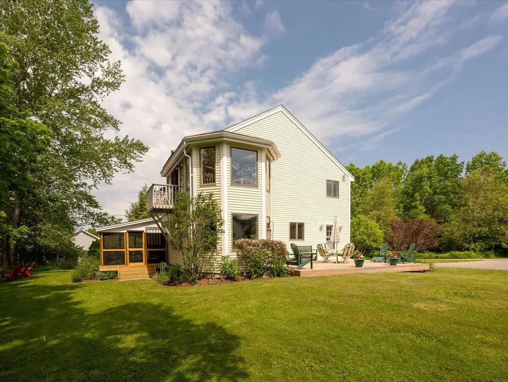 76 Donahue Drive South Thomaston ME 04858