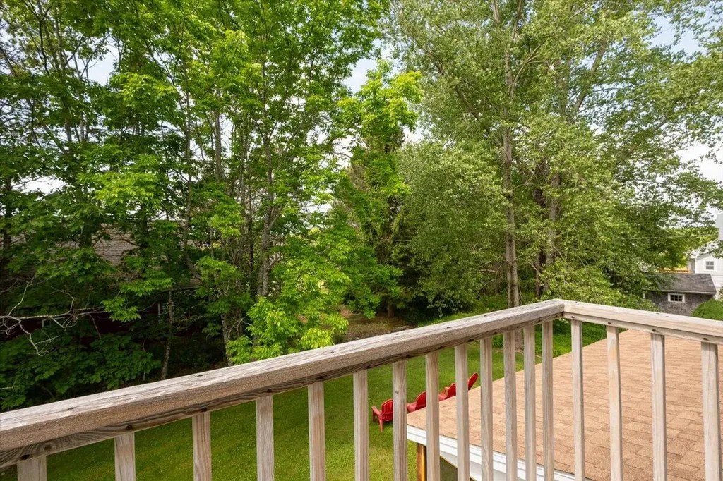 76 Donahue Drive South Thomaston ME 04858