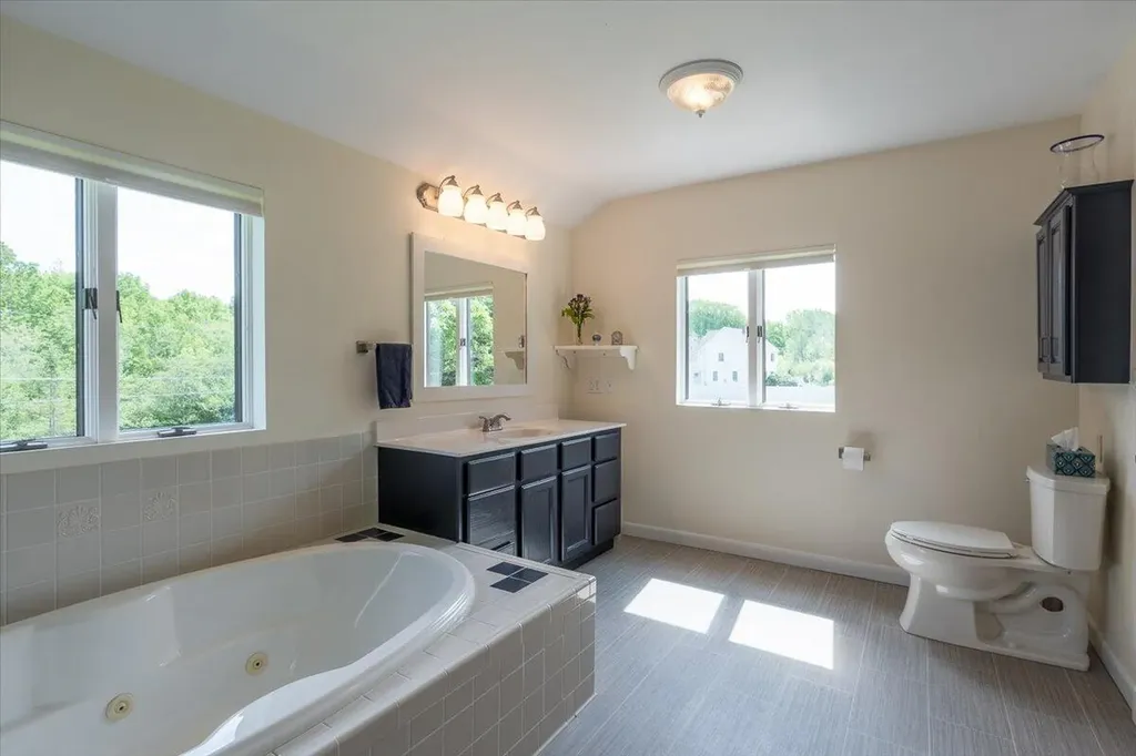 76 Donahue Drive South Thomaston ME 04858