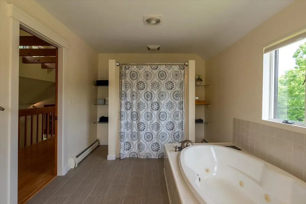 76 Donahue Drive South Thomaston ME 04858