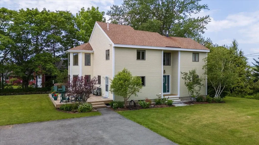 76 Donahue Drive South Thomaston ME 04858