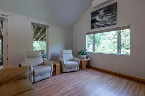 76 Donahue Drive South Thomaston ME 04858