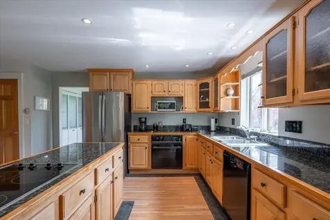 76 Donahue Drive South Thomaston ME 04858