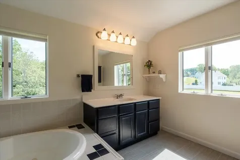 76 Donahue Drive South Thomaston ME 04858