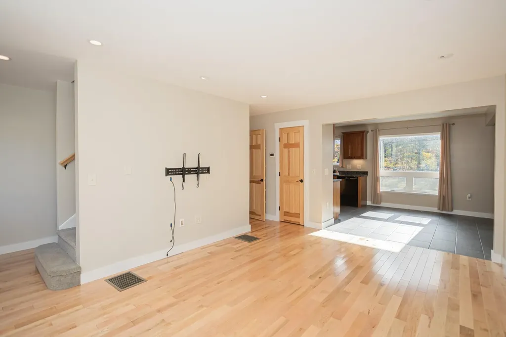 189 Middle Street Farmington ME 04938
