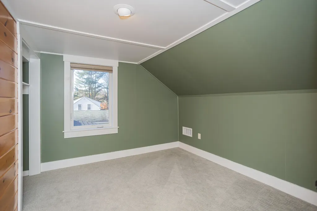 189 Middle Street Farmington ME 04938