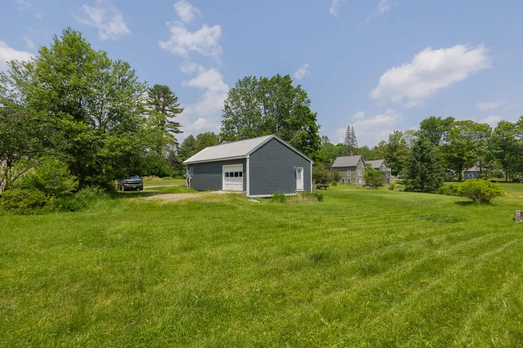 189 Middle Street Farmington ME 04938