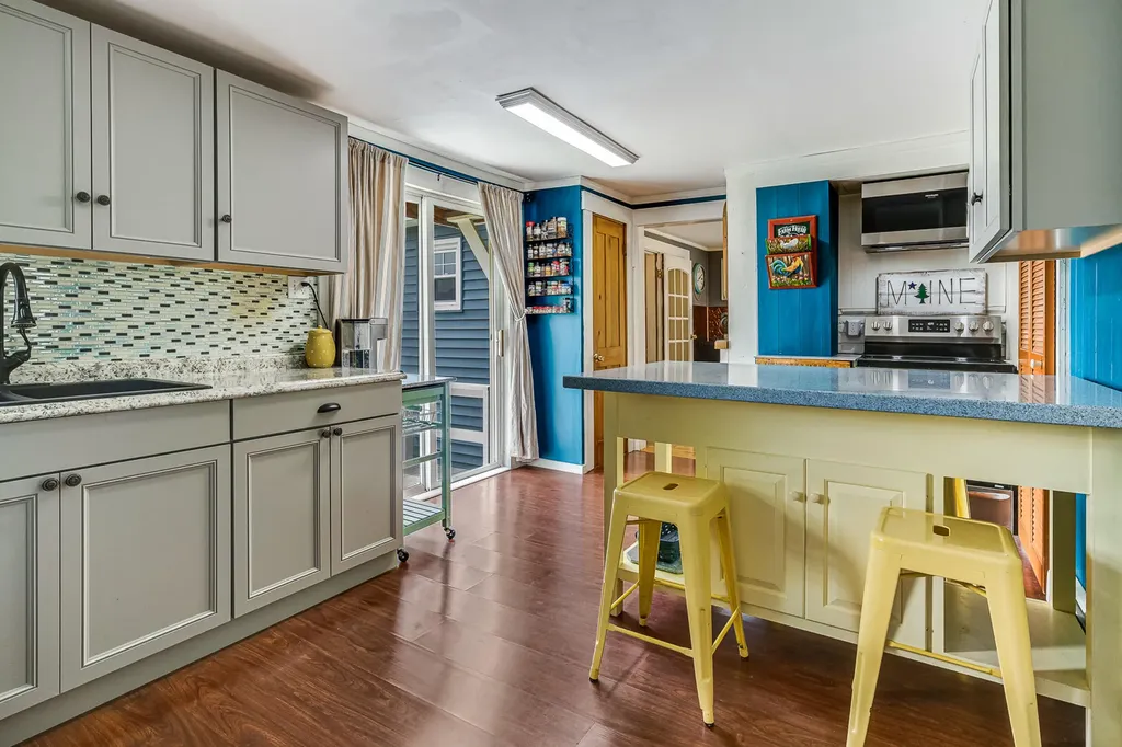 132 Knights Pond Road South Berwick ME 03908