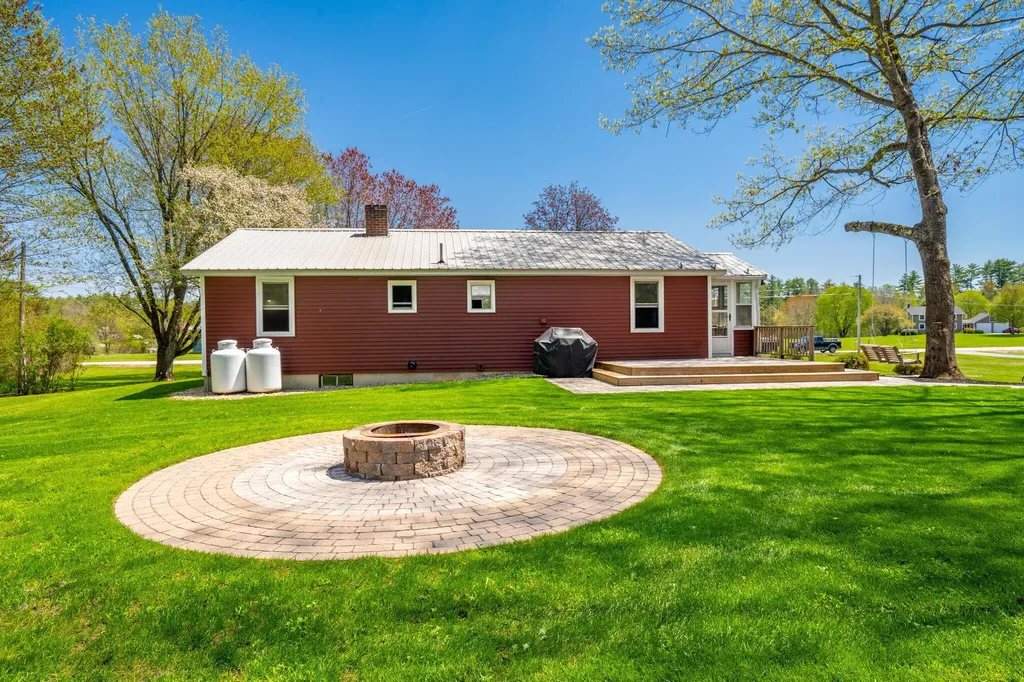 7 Hubbard Avenue Limington ME 04049
