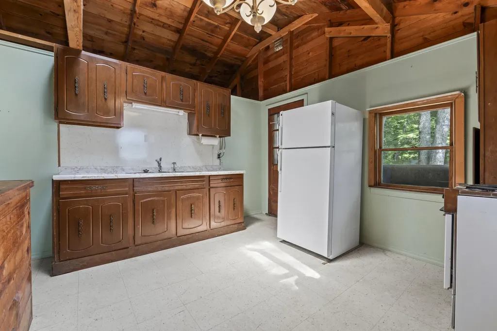 126 Snell Shore Palermo ME 04354