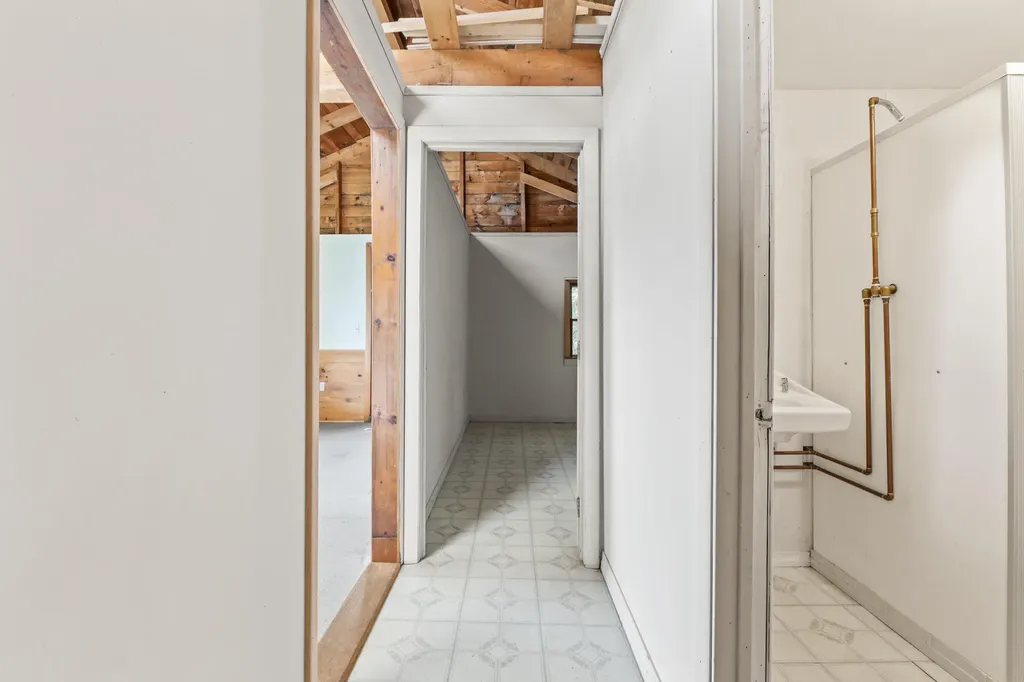 126 Snell Shore Palermo ME 04354