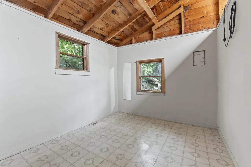 126 Snell Shore Palermo ME 04354