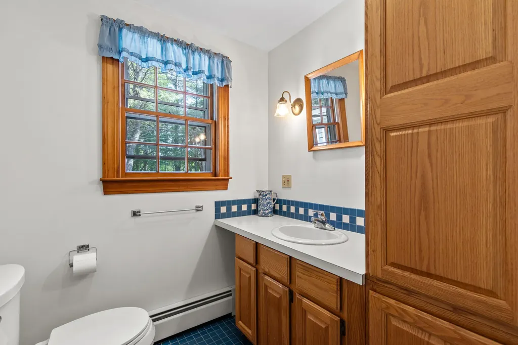 121 Woodville Road Falmouth ME 04105