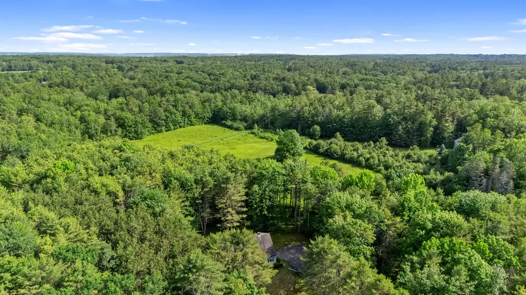121 Woodville Road Falmouth ME 04105