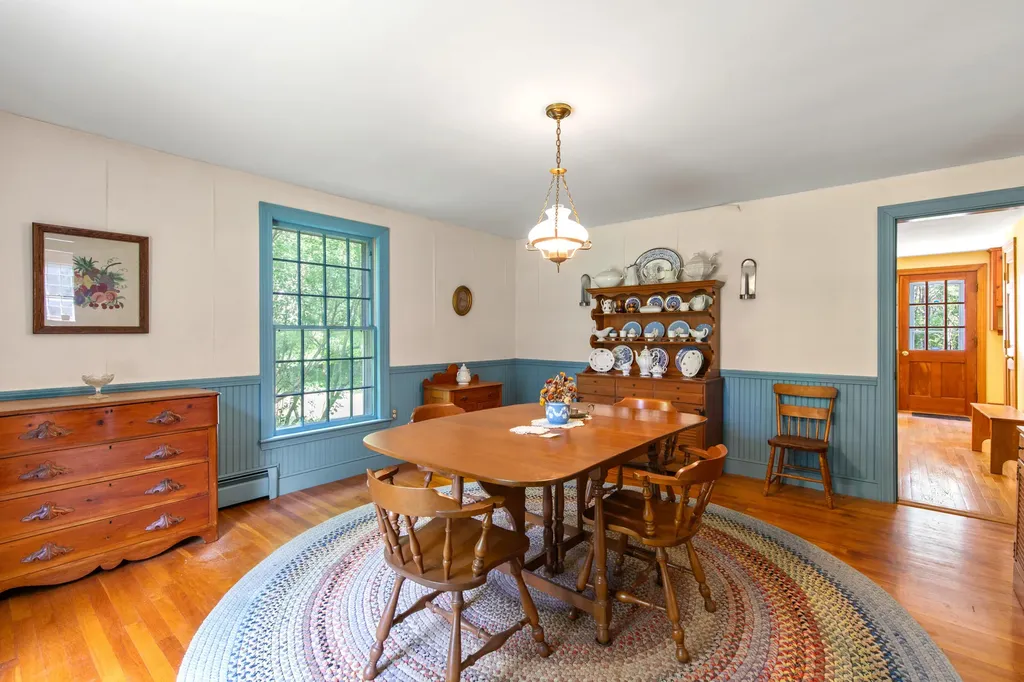 121 Woodville Road Falmouth ME 04105