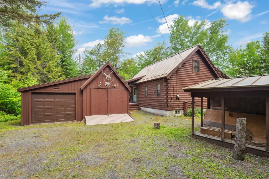 517 Shelton Trail Rangeley Plt ME 04970
