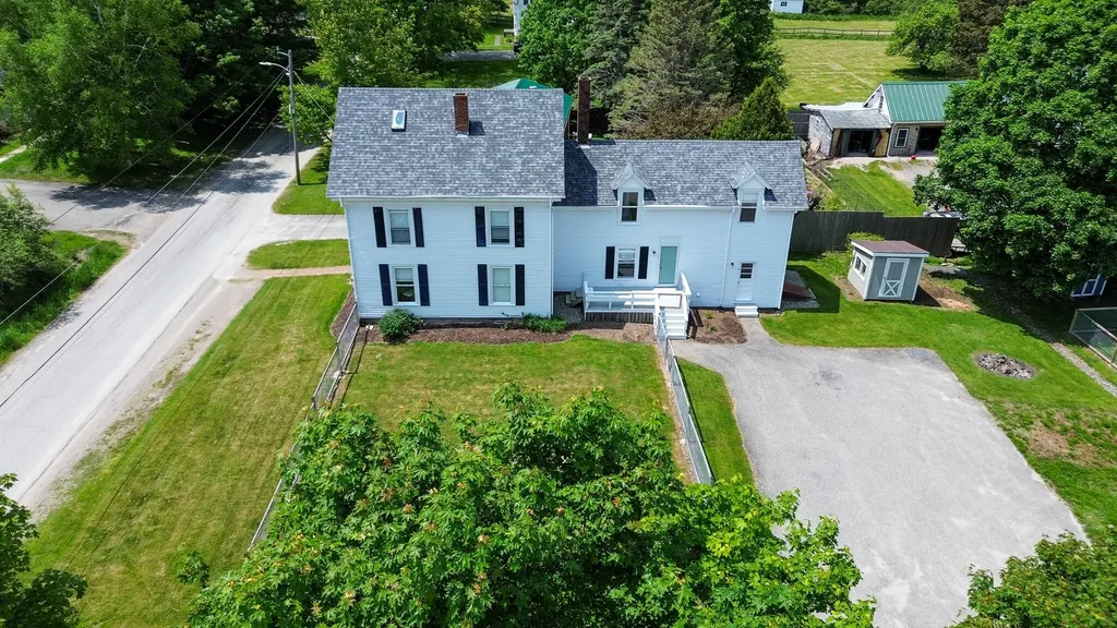 11 Gardner Avenue Machias ME 04654