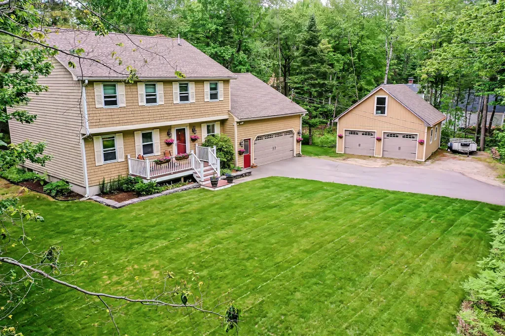 82 Eaton Ridge Drive Holden ME 04429